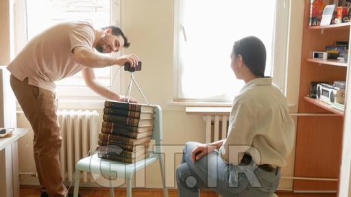 نورپردازی حرفه‌ای با بودجه محدود: چگونه هدشات در حال مکالمه را نورپردازی کنیم؟