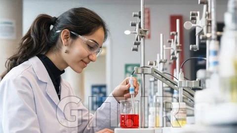 دوره گواهینامه کنترل کیفیت (QC) داروسازی