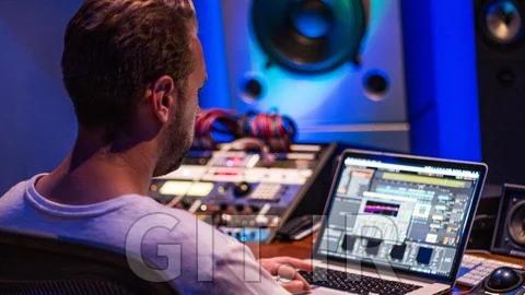 چگونه با استفاده از Ableton یک Mashup بسازیم و آهنگ‌ها را برای دیجی کردن ادیت کنیم؟